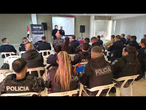 POLICIAS SE CAPACITAN EN LA CARLOTA 1 9 26
