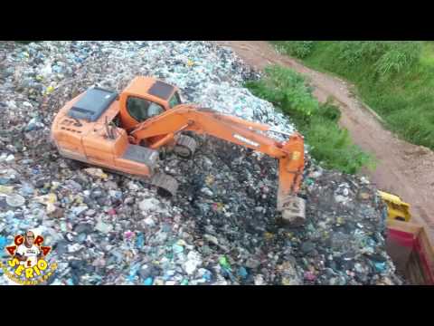 Favelacop sobrevoando a Herança Maldita do ex prefeito Francisco Junior o Lixão de juquitiba