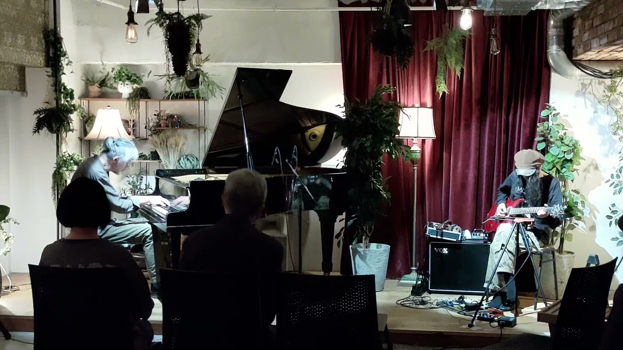 千野秀一 Shuichi Chino (piano) + 吉本裕美子 Yumiko Yoshimoto (guitar) at velvetsun, Tokyo