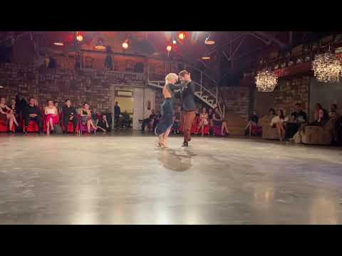 Esmé Page and Domenico Benvenuto, Danube Tango festival, 5.12.2021,"La Milonga de Bs As" Canaro 2/3.