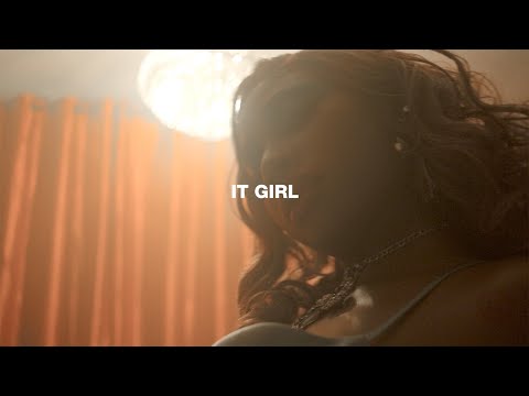 Kah-Lo, Associanu, Karma Fields - It Girl (Official Music Video)
