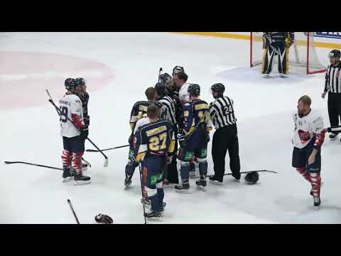 Optibet Hokeja Līga. Kautiņš. Pieredzējušais Aleksandrs Jerofejevs pret Mārci Zembergu