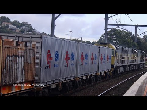 2MW7 departing unanderra QL002, QL012, QL011