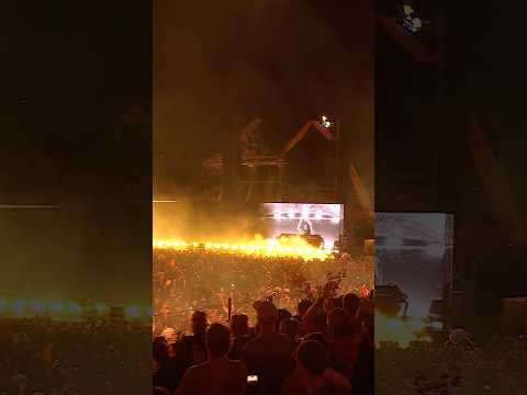 My new track Young Forever is out now everywhere 🥹💞✨ #amelielens #techno #electronicmusic