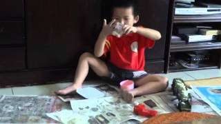 2014 11 1 玩麵粉做的黏土 MAQ01116