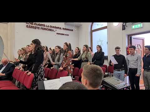 Tinerii din Mihoveni.   Ma gândesc ades la tine