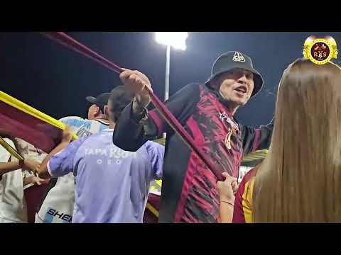 "Toda la Vida Yo Te Voy a Querer" Barra: Revolución Vinotinto Sur &bull; Club: Tolima &bull; País: Colombia