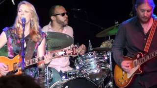 Tedeschi Trucks Band - Learn how to love (Live)