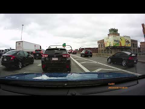 Dangerous Driver makes his own lane on 93 South in Boston