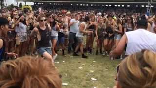 Crazy Ravers Dancing at Stereosonic Melbourne 2013
