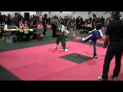 Alexandre Robitaille vs Michael Macri (KMC) - KJS 2015 - Fight 1