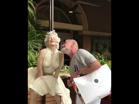 Gianluca Vacchi, Sebastian Yatra  - Love Bailando