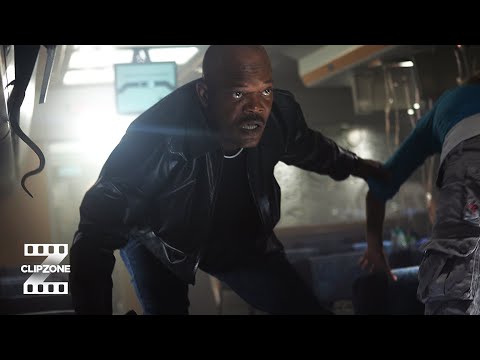 Snakes On A Plane | Crazy Snakes Attack! | ClipZone: High Octane Hits