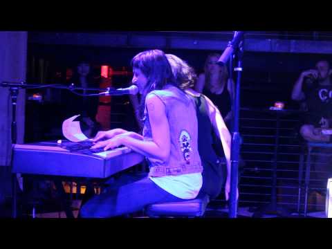 rocknycliveandrecorded.com: Holly Miranda @Mrs. Fish