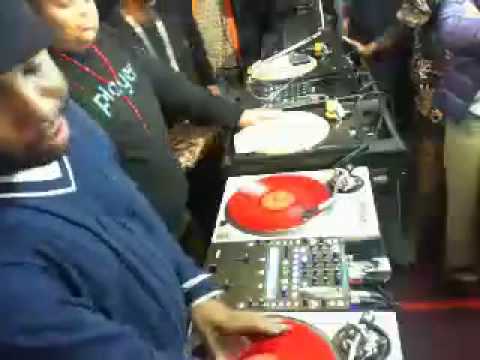 DJ Mell Starr vs DJ KG Battle Rock and soul Holiday Party 20
