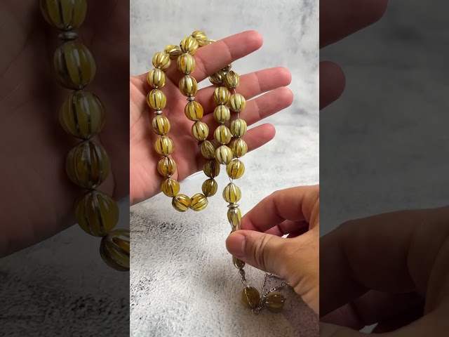 تحفة من الفضة والكهرمان