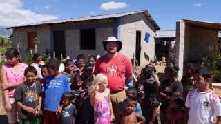 preview picture of video 'Mamas en Catacamas - Building Houses, Giving Hope'