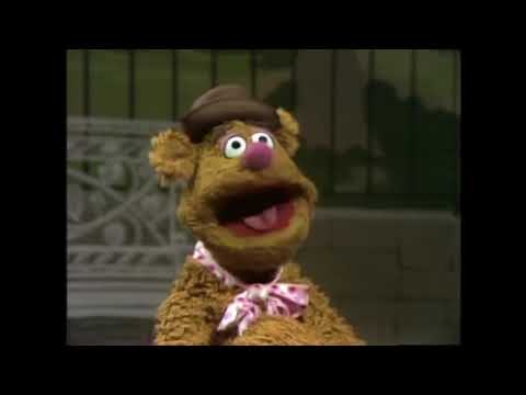 Muppet Show: Fozzie Makes Statler and Waldorf Laugh