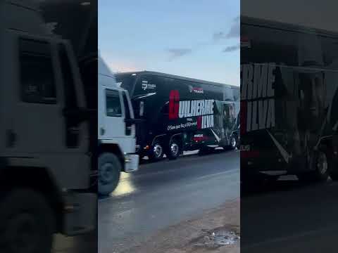 Ônibus do Guilherme Silva passando pela na BR 242 Cristópolis-BA #onibusdebandas #nordeste #sucesso