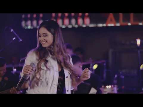 Allana Macedo - COMO É QUE CÊ FAZ? (DVD Entre Amigos - Ao Vivo em Londrina)