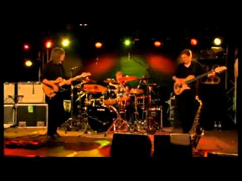 Tom Kennedy Bass solo with The Mike Stern Band