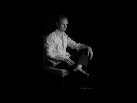 Brinkusz Gábor - Helyettünk születtek /Előadja - Seder Gábor/