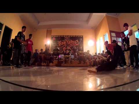 Funktastic Floor 2014 | Top 8  | Flexible Kidz vs Little Warrior