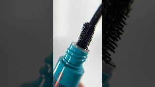 Vídeo de Máscara de Cílios CHILL Lift Peel Off