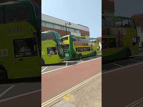 1658 Alexander Dennis enviro 400 MMC on the route 3 to Ryde via god's hill shanklin and Ventor