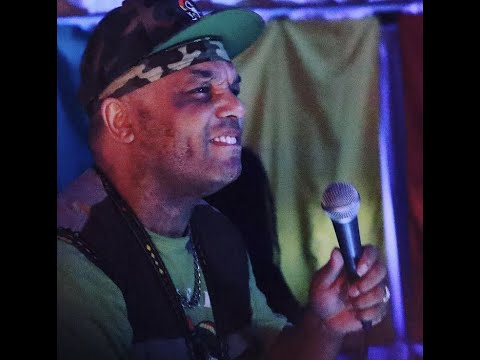 Iration Steppas plays Jah Baker - 'New World Skank' in Mexico