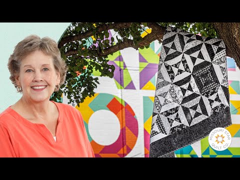 Make an "Easy Strip Hourglass" Quilt with Jenny Doan of Missouri Star (Video Tutorial)