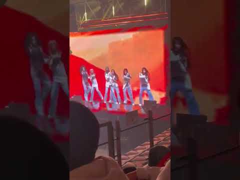 NMIXX Perform the Full Version of "Run for Roses" in the MIXX UNIVERSITY🌹