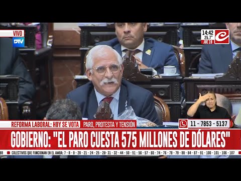 Carlos Zapata homenajeó al capitán Héctor Cáceres