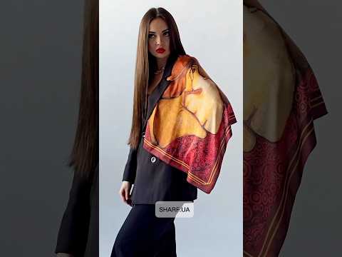 Шовкова хустка «Поцілунок»: авторський дизайн натхненний роботою Всеволода Максимовича