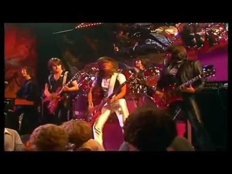 Suzi Quatro - She's in love with you video