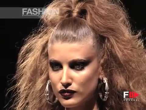 "Versace" Fashion Show Pret a Porter Men Spring Summer 2003 2 of 3