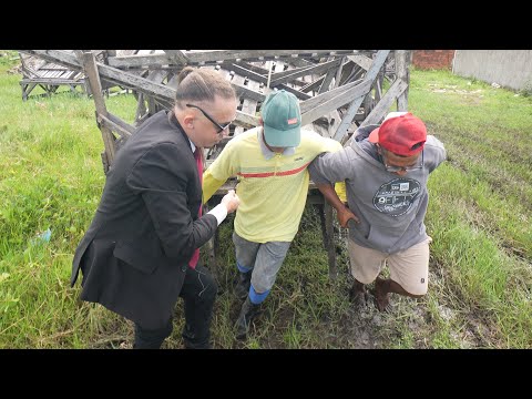 WITH SUITCASE AND GOBLET IN GOIANINHA