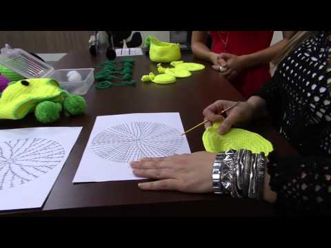 Mulher.com 02/04/2014 - Gorrinho dinossauro por Luciane Mareth Parte 02