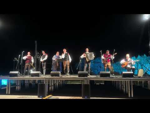 VENČEK VALČKOV (Erinnerungen Walzer Potpourri ) - Slovenski muzikantje (Orig. Oberkrainer Sextett)