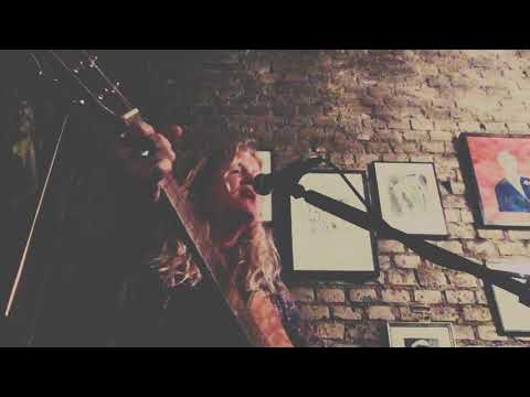 DIE KNEIPE Unplugged - Lindsay Ferguson - Live !