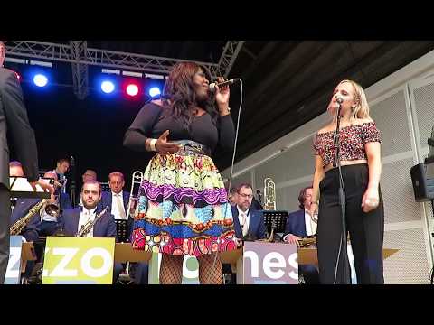 Berget Lewis - (You Make Me Feel Like) A Natural Woman