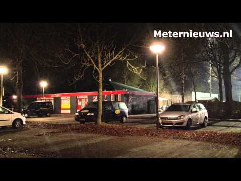 Grensrechter tijdens voetbalvereniging mishandeld door vader en zoon