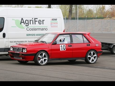 Lancia Delta HF Integrale on track (over 400 HP!!)