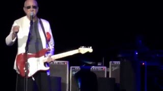 The Who-Pete Townshend-Explains Pictures of Lily-Target Center 5/1/2016