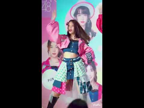 Oogoe diamond - Kaew BNK48 @ Road Show Central Plaza Chonburi 200816 [Fancam]