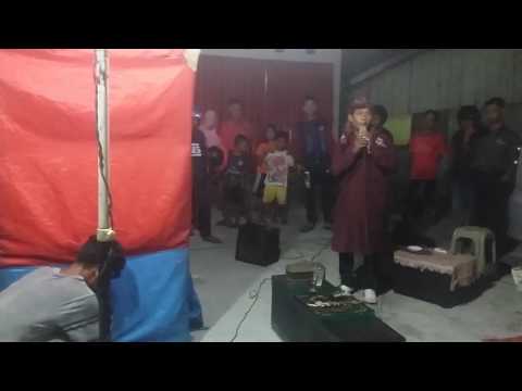Kecil dan tipis pada ayam besar Tanda-tanda pertama dari impotensi