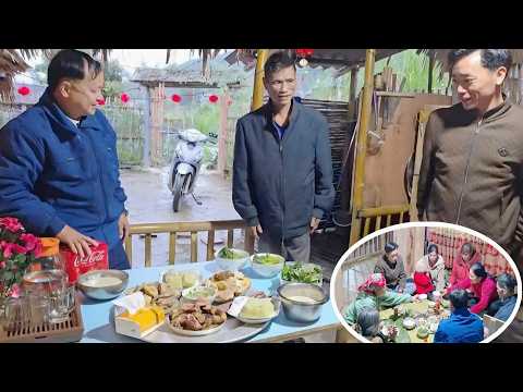 Both families celebrated Tet together in a warm and joyful atmosphere.