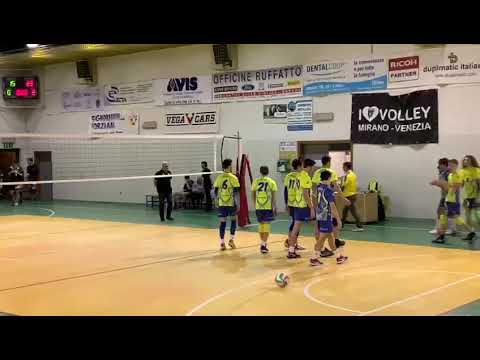 RDOVOLLEY. SERIE D: MIRA- SPES BELLUNO 0 -3. l' ultimo punto in  battuta.