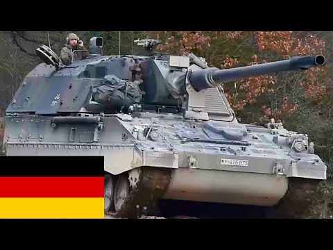 Bundeswehr. Self-propelled howitzers Panzerhaubitze 2000 German army in training.