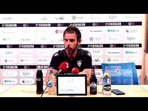 Aitor Calle y Llorente ante el partido frente al CS Puertollano